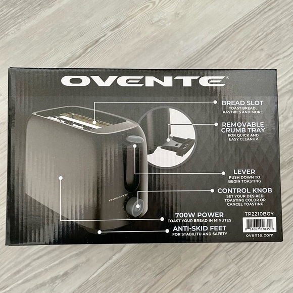 2-Slice Toaster - Picture 2 of 3